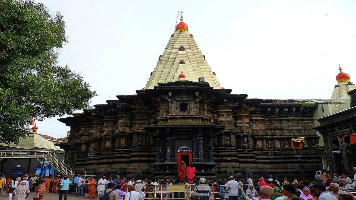 know about the tourist spot in kolhapur maharashtr