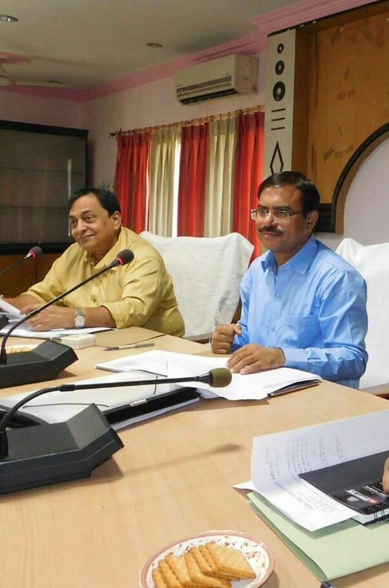 मतदेय स्थल बढ़ाने के लिए मांगे सुझाव