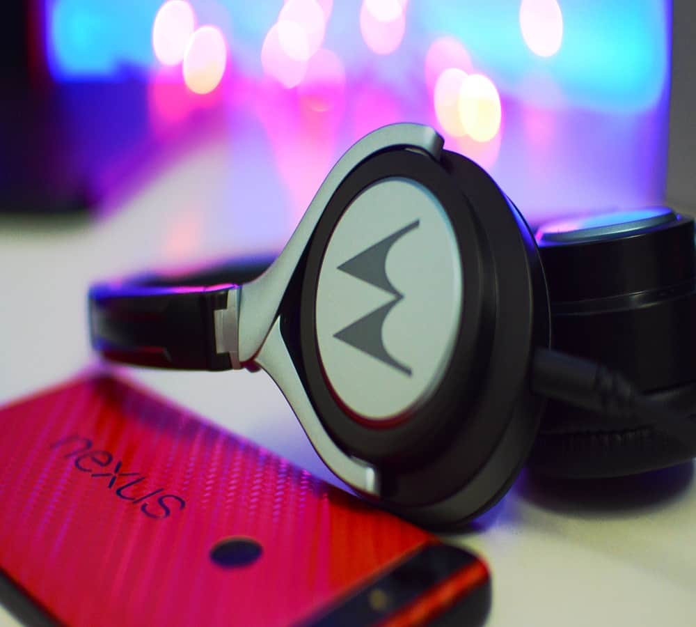 5 Branded earphone with mic under Rs 900