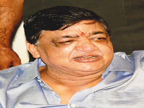 taking ram support to hide unsuccess says naresh