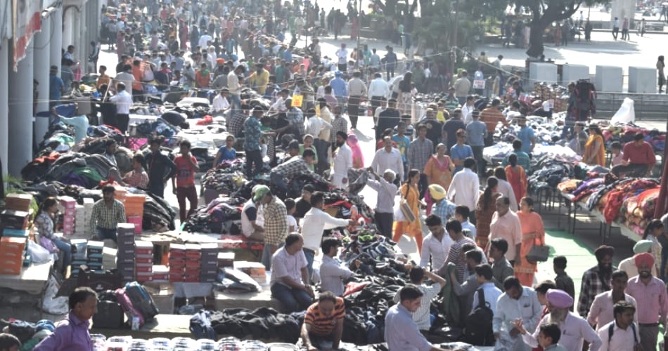 Shopping of Diwali at Sector-17 Plaza, chandigarh news