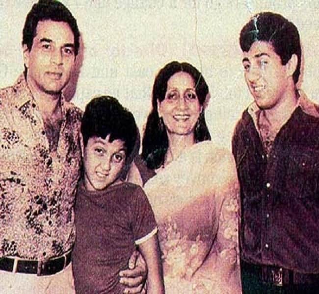 Hema Malini Birthday Special Know Dharmendra First Wife Parkash Kaur on Dharmendra Hema Marriage