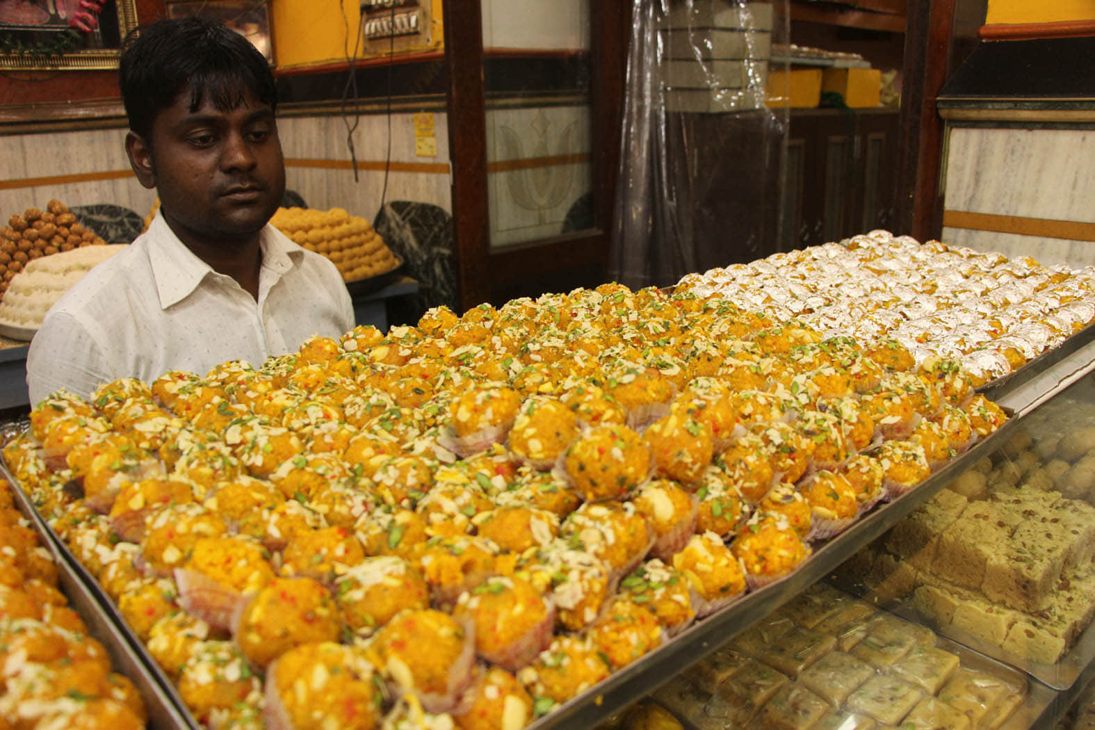 Diwali 2018, Know How to Indentify Real and Fake Sweet