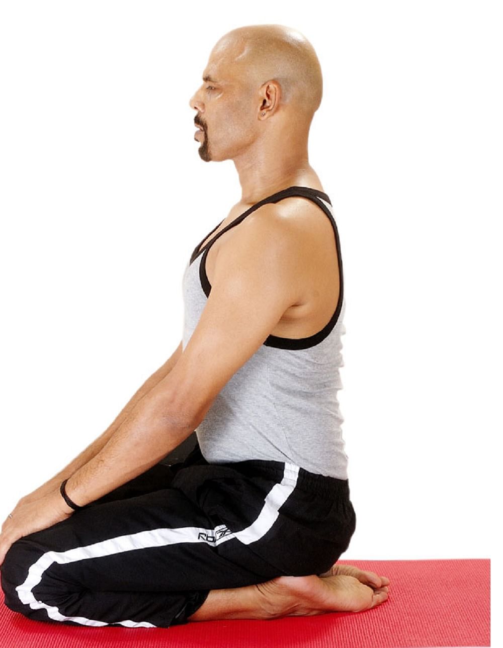 How to do Vajrasana (Thunderbolt Pose) and Their Health Benefits