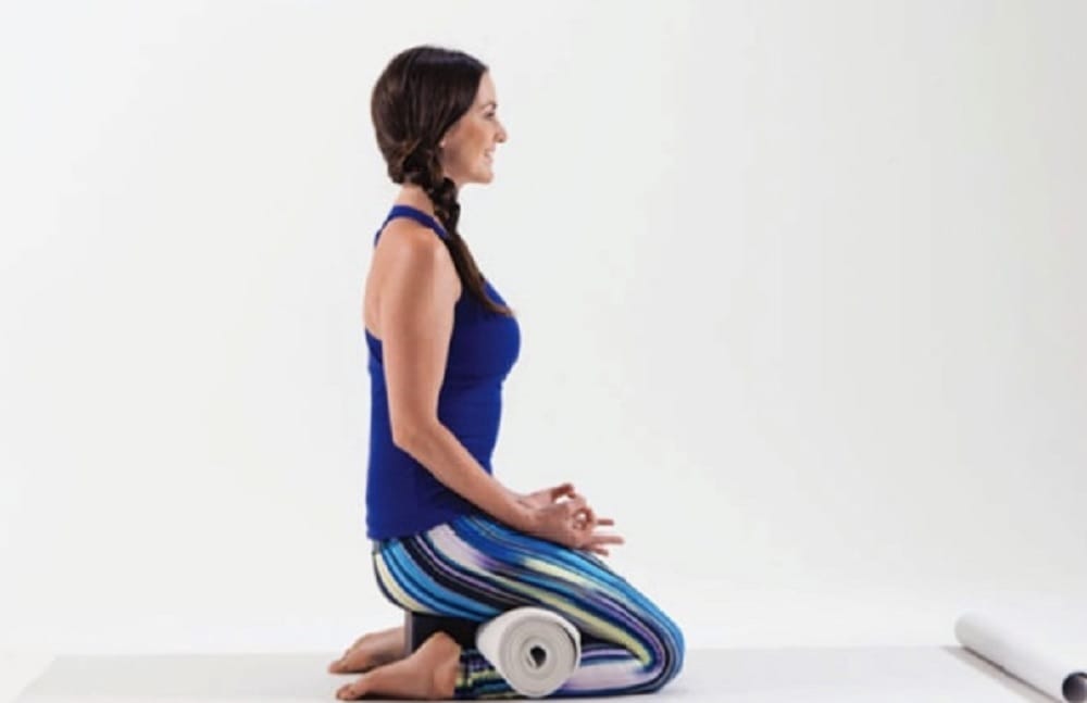 Yoga for Good Digestion Know About Virasana Yoga Pose and Benefits in hindi