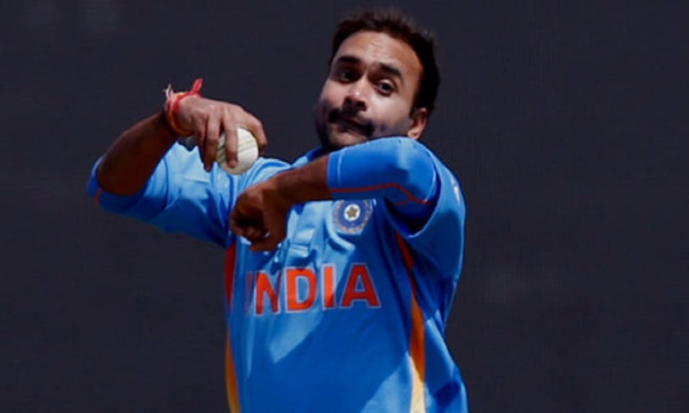 amit mishra celebrating his 36th birthday got three hat tricks in ipl