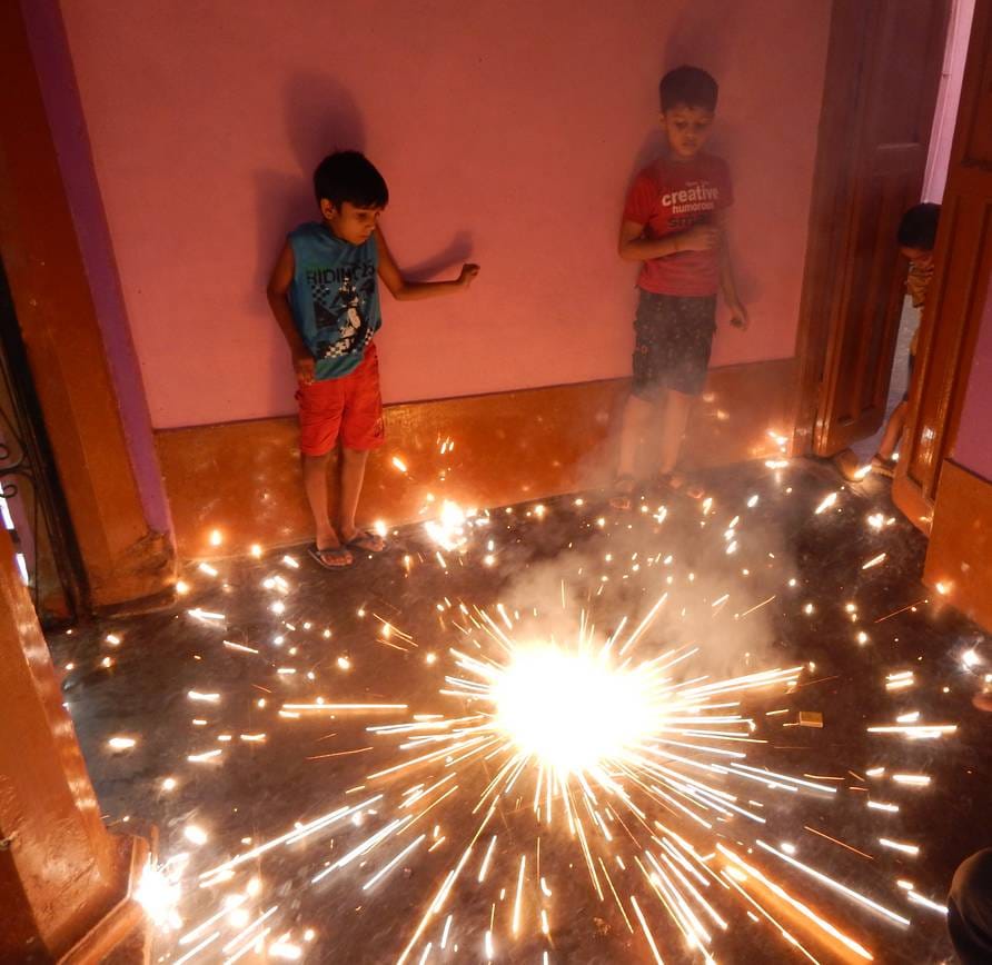 Glow-flickered, cracked crackers