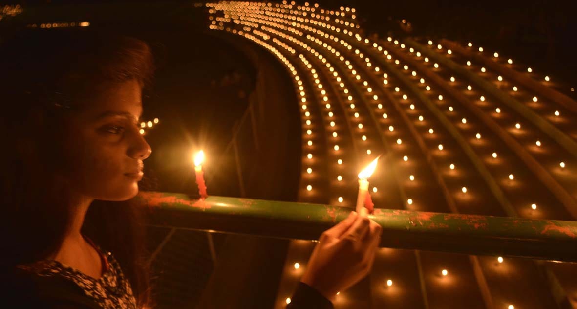 kashi become full on light at the evening of diwali