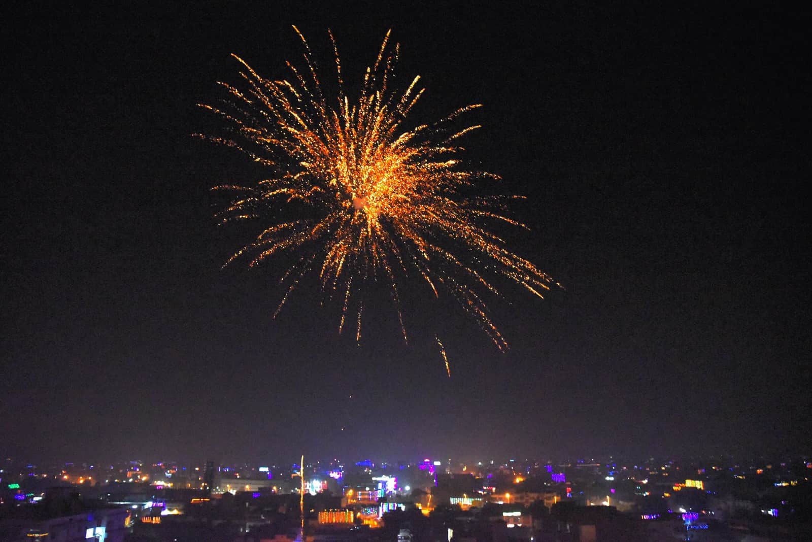 Diwali 2019 know about green crackers and this crackers curb pollution