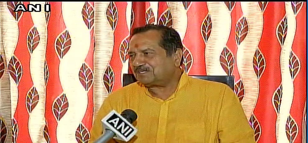 RSS leader Indresh Kumar on attack on firecracker ban
