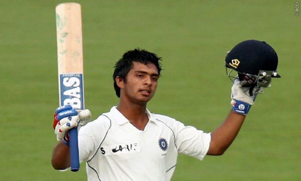 How fast Virat Kohli run on ground watch in video