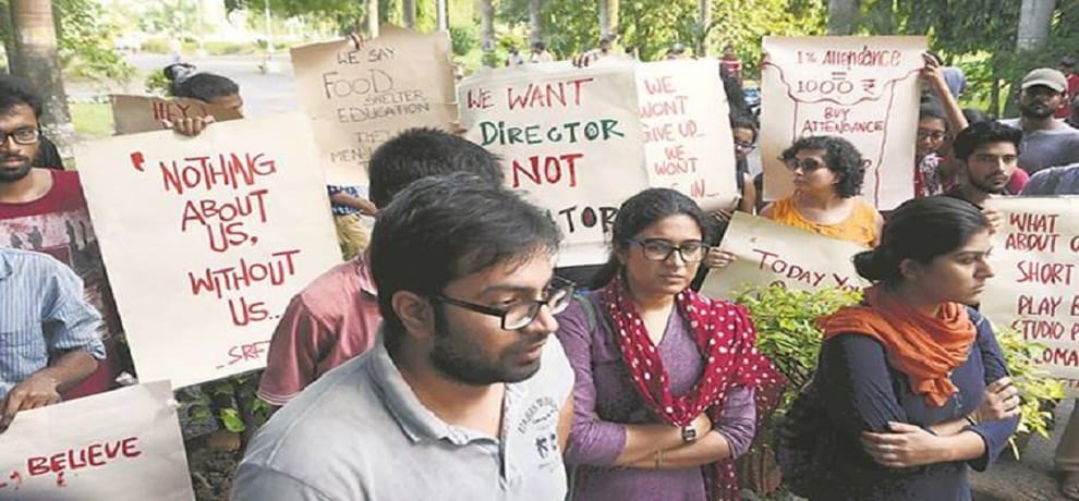 Students of SRFTI are on the way to agitation against the expulsion of 14 girls in Bengal