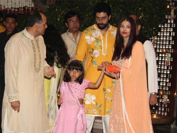 What Happened When Aaradhya Bachchan Met Rekha At Ambani party