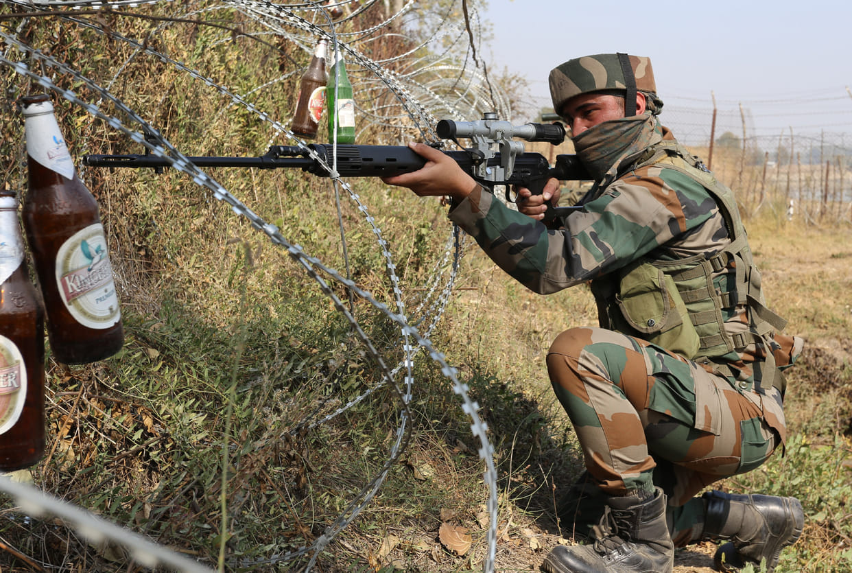 see pics how to soldiers celebrated diwali on indo pak border