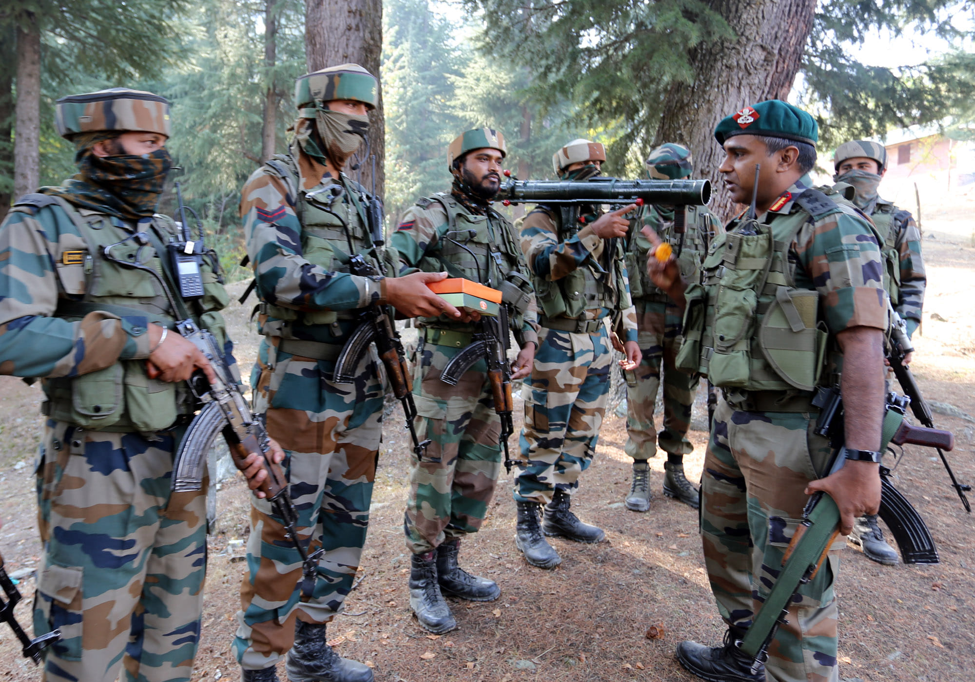 see pics how to soldiers celebrated diwali on indo pak border