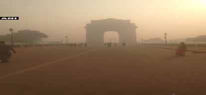 pollution in delhi crossed danger level after dewali holiday 