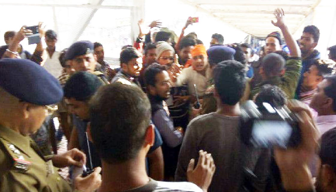 attack on police team in kanpur dehat