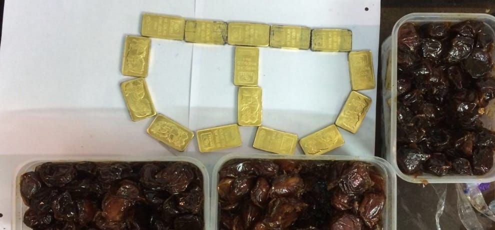 delhi: Custom officials at IGI airport seized 23 gold bars worth Rs 79.80 lakh, one person arrested