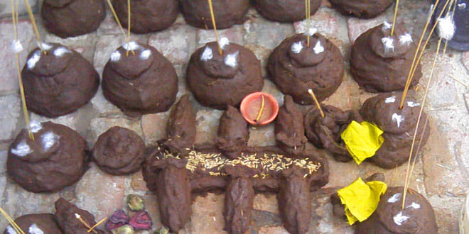 people celebrates diwali at its best in all parts of the world 