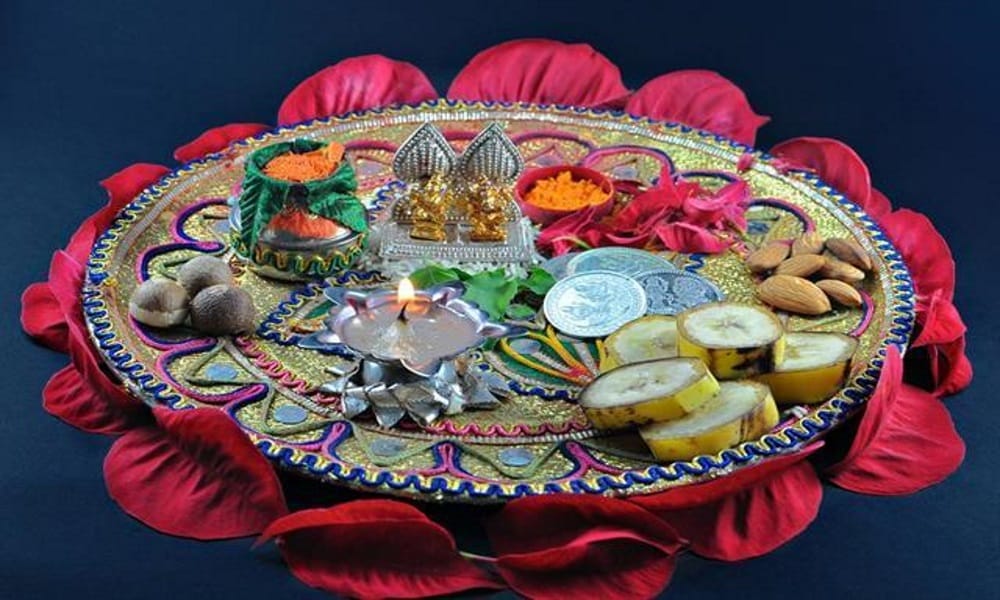 bhai dooj 2017 bhai dooj shubh muhurat and story of this festivals