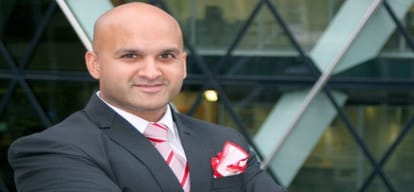 paresh davdra, boy work on mobile store built billion pound business
