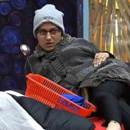 BIGG BOSS 11 Vikas Gupta and Sapna Choudhary get into a fight over the captaincy task