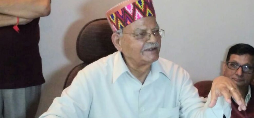 pandit sukhram hits out at cm virbhadra singh
