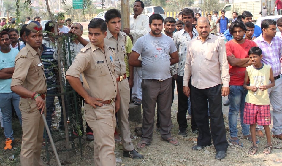 elderly woman murdered after robbery in Badaun of uttar pradesh