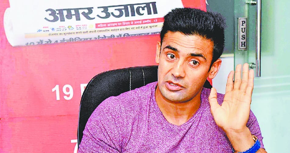 international wrestler sangram singh at amar ujala office, speaks on ram rahim, radhe maa