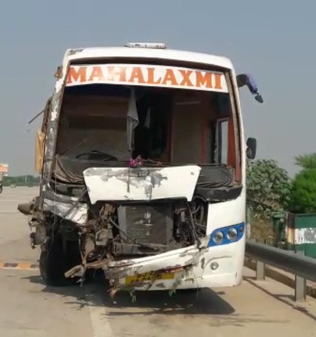 thirty six injured after bus fall on yamuna expressway