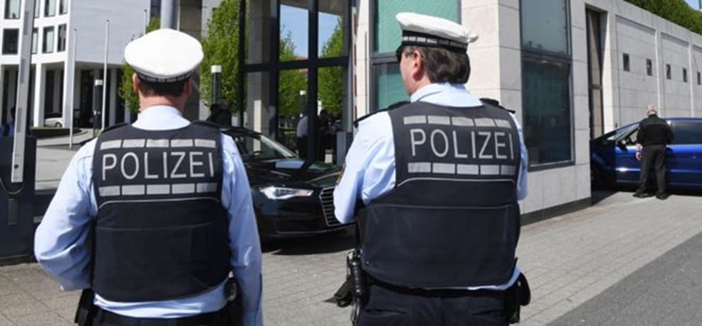 Germany Munich man with knife attack four people wounded