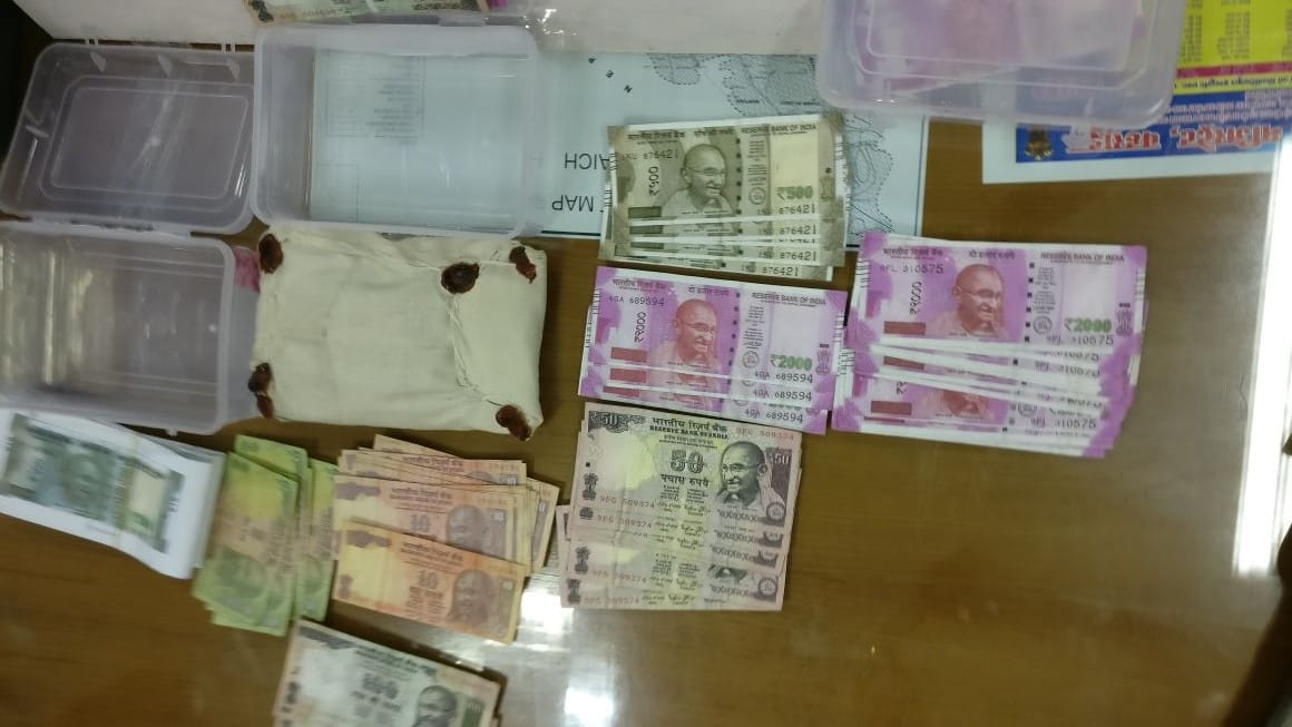 Fake currency gang caught by police