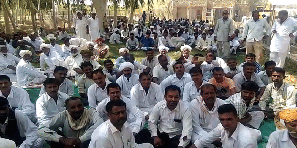 Sisters have put tilak on farmers' land at the Mahapurav site, this is the case