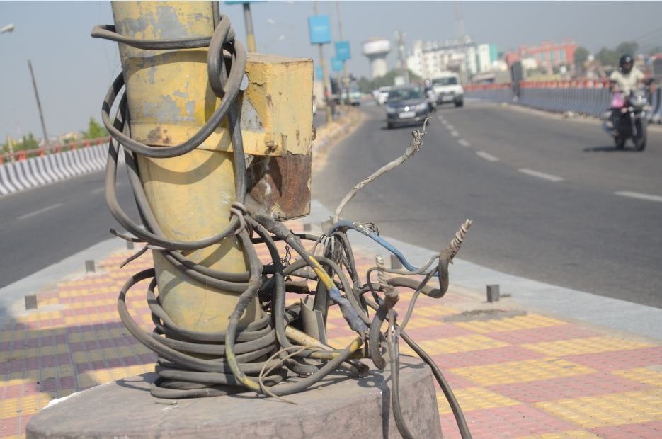 Open wires of jammu street lights inviting people to death