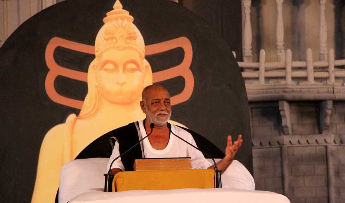 Former MLA raging over comments about Lord Krishna, scuffle with narrator Morari Bapu