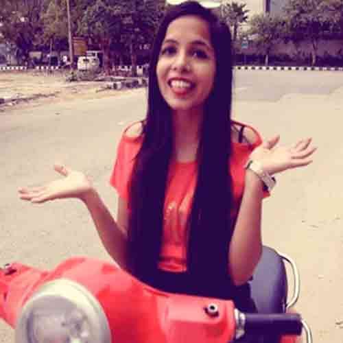 IN BIGG BOSS 11 DHINCHAK POOJA GET ENTRY WITH HUGE MONEY