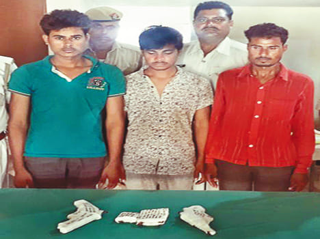 Three ncluding two brothers, revolver arrested