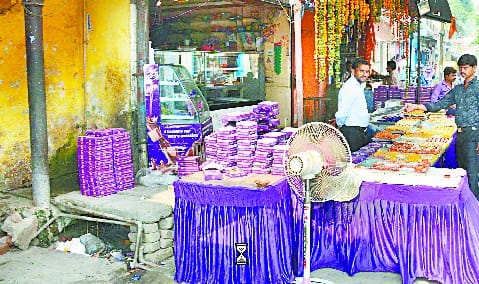 Drains will eat sweets of the coast, they will be sick