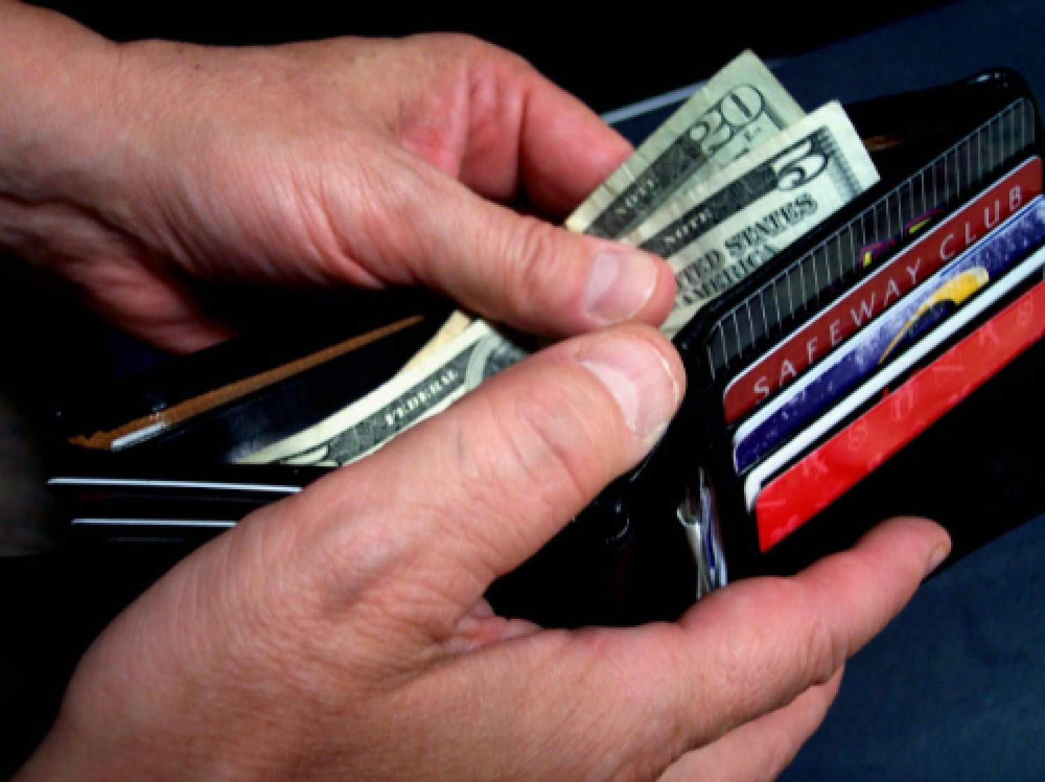 never keep these five things in your wallet