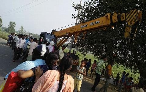 नोएडा से चोरी हुई क्रेन बदायूं में पकड़ी गई