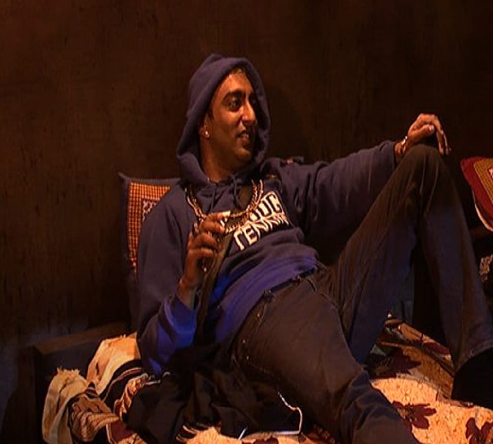 After Jubair Khan Salman Khan takes class of Akash Dadlani in Weekend Ka vaar 