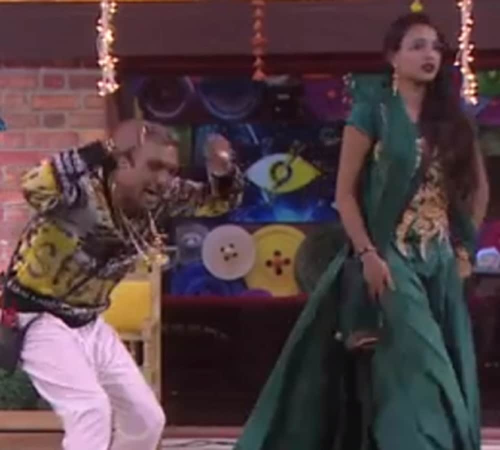 Bigg Boss 11 Preview Hina defeats Sapna in dancing