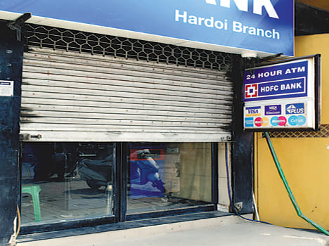 no cash in atm, people returns without money