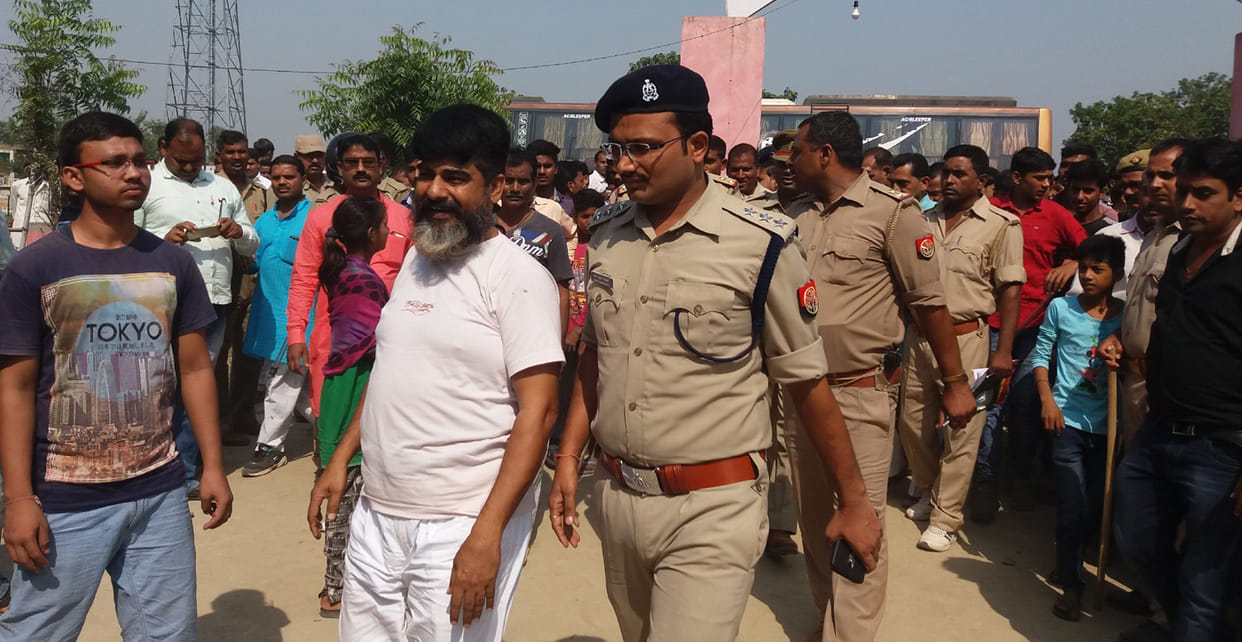 fighting for gs field, 6 injured