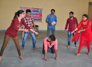 gave tips in natya karyashala