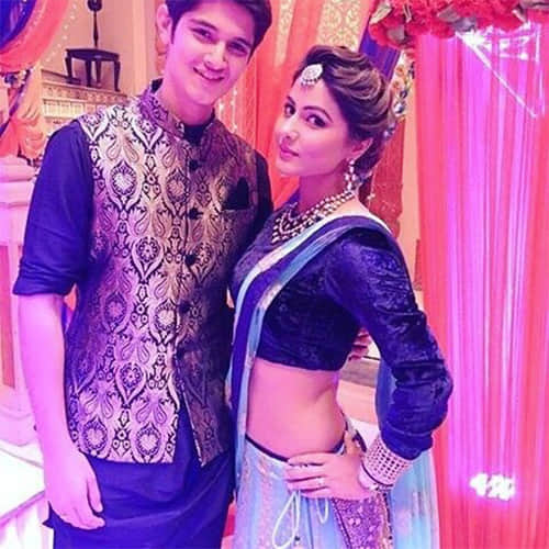 bigg boss11 rohan mehra slams gauhar khan for supporting aakash dadlani and potshots at hina khan 