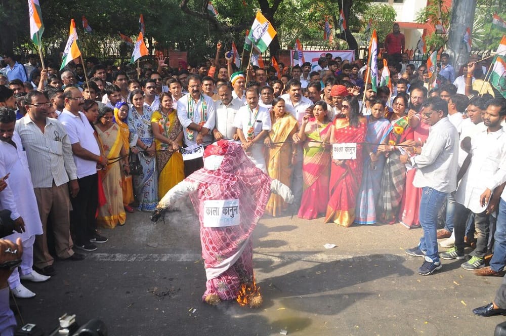 Congress told black law and burnt effigy of cm