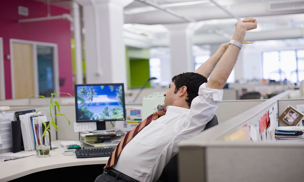 know how to manage time when you go back to work after a long weekend or holiday