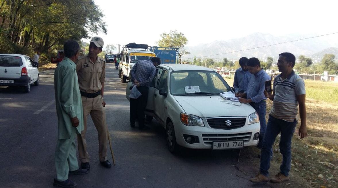 ARTO imposes fine of 18 thousand rupees with 42 vehicles