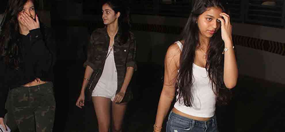 shahrukh khan daughter suhana on a movie date with special friends